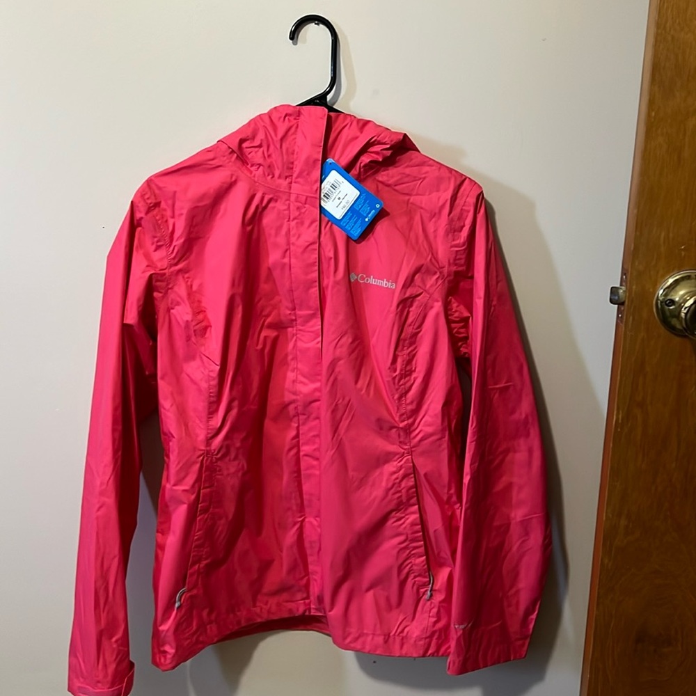 Columbia Women’s Omni-Tech Neon Pink Rain Coat - Size Medium